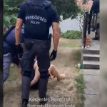 Több budapesti ingatlanban is razziáztak a zsaruk: kattant is a bilincs a dílerkedő gyerekkori haverok csuklóján – Videón a rajtaütés