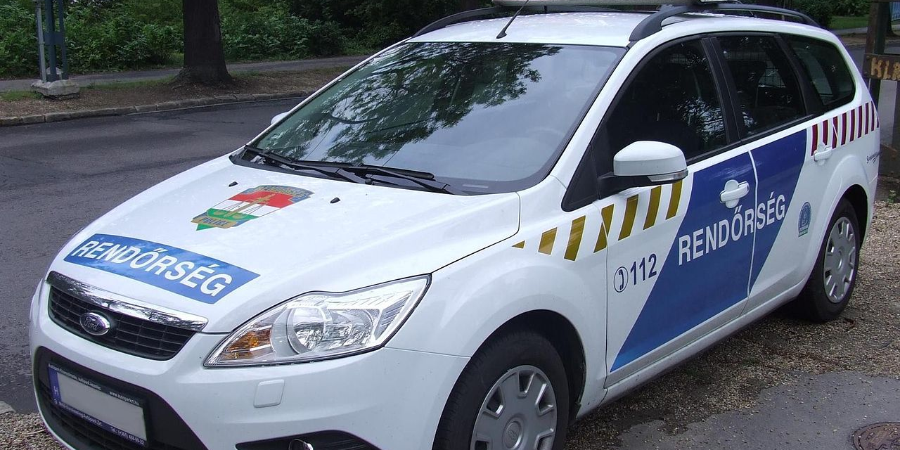 Hat ember került kórházba, miután két autó ütközött egymásnak Létavértes és Monostorpályi között