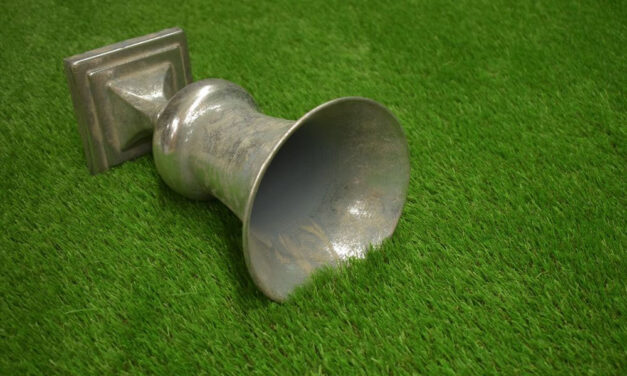 <strong>Milyen előnyei vannak a műfű használatának?</strong>