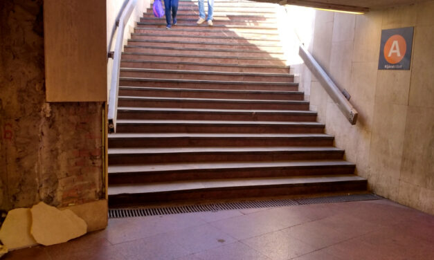 „Olyan volt, mint egy horrorfilm” – mondta a szemtanú, aki látta a Budapesten történt brutális verekedést. Súlyos koponyasérülést szenvedett az áldozat, az elkövetőt elfogták