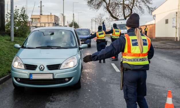 Buli után szondázás – több mint hatszáz autóst állítottak meg a rendőrök a fővárosban. Érdekes eredményt hozott a razzia