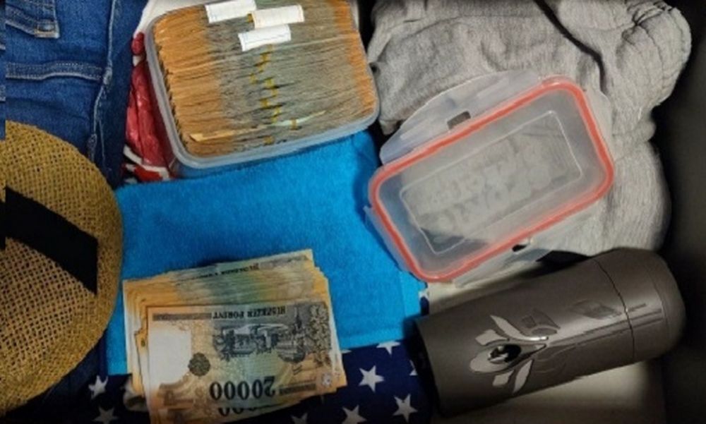 Lecsaptak a zuglói rendőrök a drogkereskedőre: nem csak pénzt és drogokat találtak nála