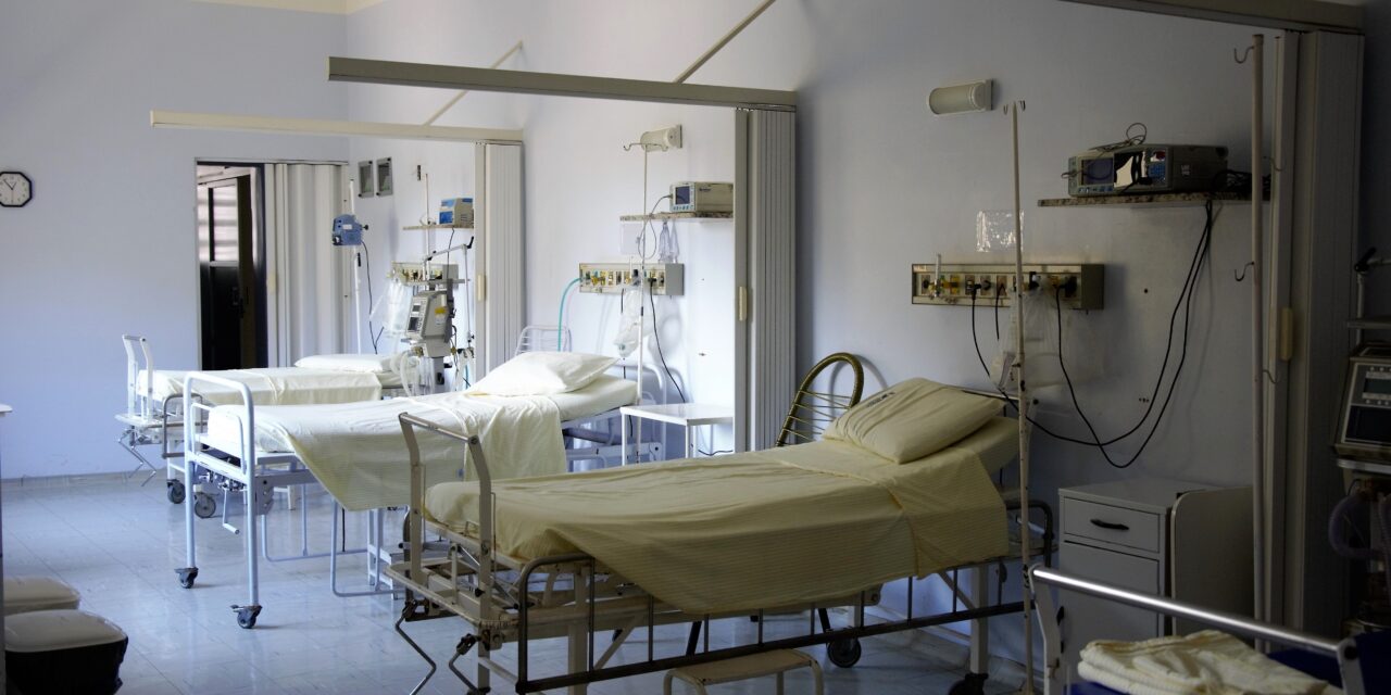 Kitört a balhé egy budapesti gyermekkórházban: az egyik nő még az ügyeletes orvost is leköpte és az ápolónak is nekiment