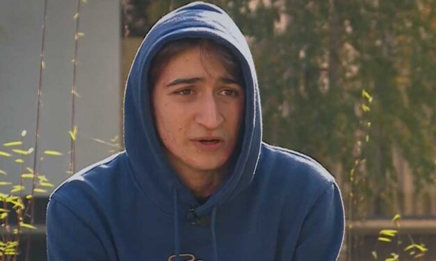 „Azt mondták, siessünk mert mire odaérünk, lehet, hogy Soma már nem lesz életben” – megszólalt az áramütést túlélő diák, barátja szelfizni akart a vonat tetején, akkor érte őket a baleset