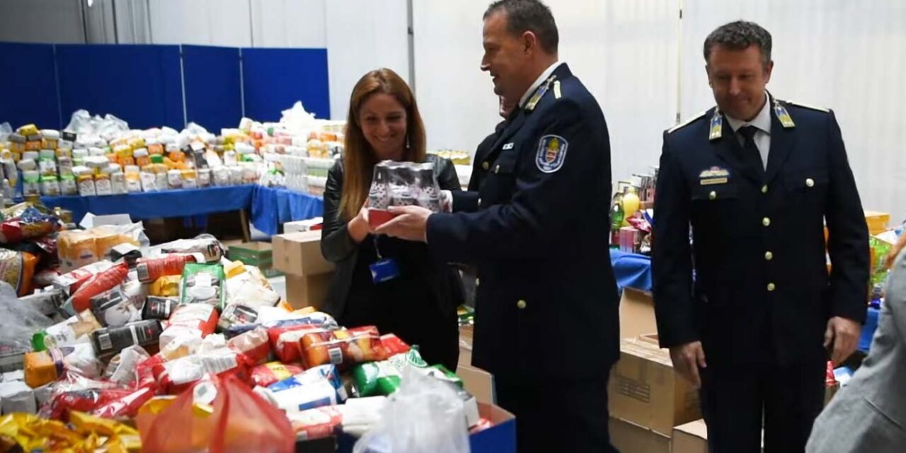 Több mint hat tonna élelmiszert gyűjtöttek össze a budapesti rendőrök a rászorulóknak