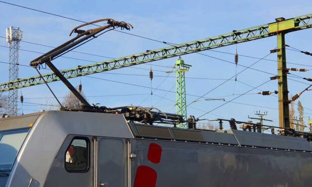 Drámai hírek érkeztek az egri pályaudvaron áramütést szenvedett tiniről: a testének több, mint 80 százaléka megégett