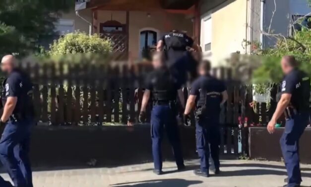 „Ez egy hullaház, egy átokhely” – Döbbenetes körülmények uralkodtak abban az illegális „idősotthonban”, amit a zsaruk számoltak fel
