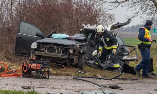 Durva baleset Villány mellett, életveszélyes sérültet vitt el a mentőhelikopter a helyszínről