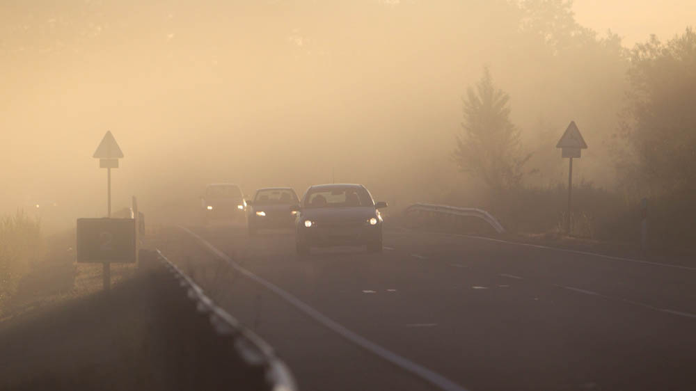 Így érdemes vezetni, ha reggel ködös az időjárás