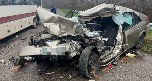 „Nagy csattanást hallottam, semmi többet” – mindenkit sokkolt a látvány a romonyai tragédia helyszínén. Nem élte túl a 47 éves férfi a borzasztó ütközést