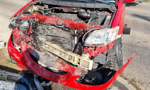 Frontális karambol Gyömrőn – három embert vittek kórházba