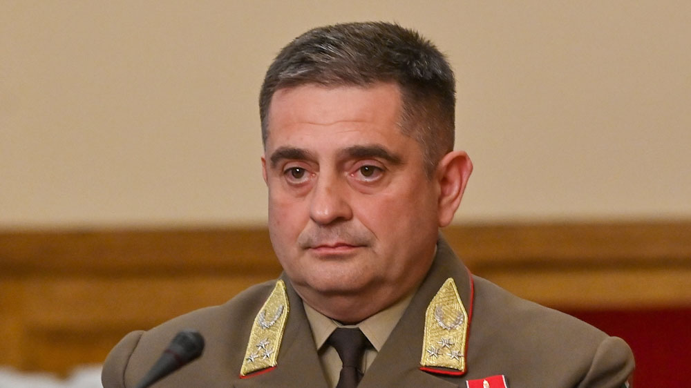 Feljelentették a Magyar Honvédség vezérkari főnökét, amiért napokig megalázó feladatokat kellett elvégeznie a hadsereg sofőreinek