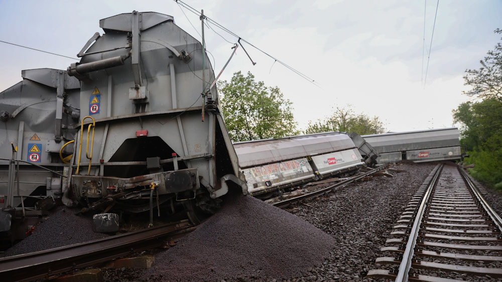 Alaposan bekavar a menetrendbe a Hajdú-Bihar vármegyében kisiklott vonat