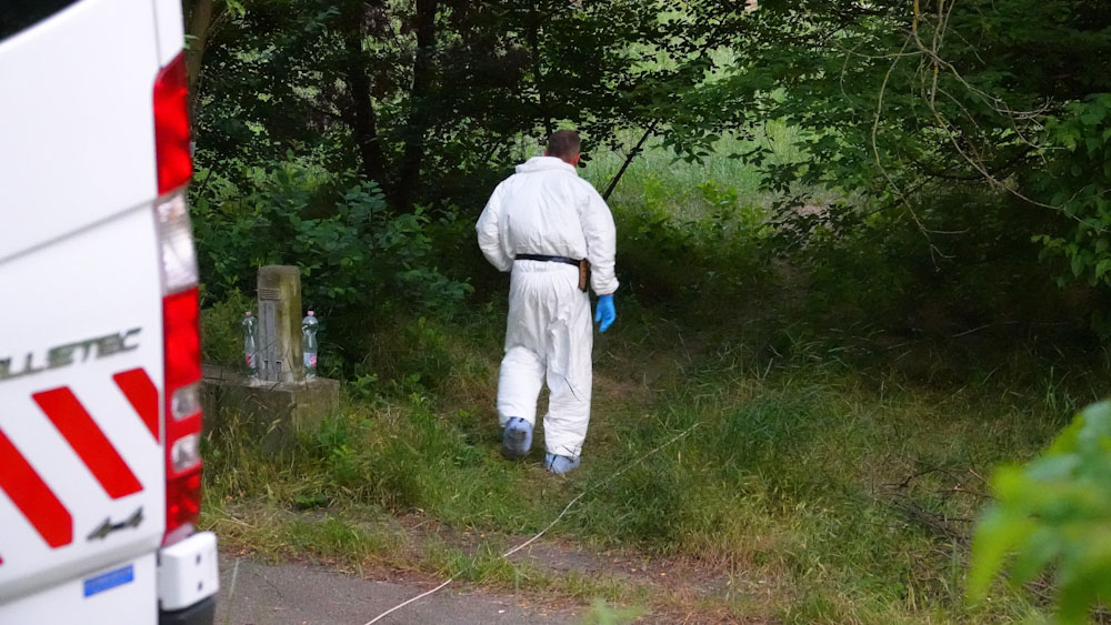 Turisták bukkantak egy teljesen meztelen férfi holttestére egy ösvényen