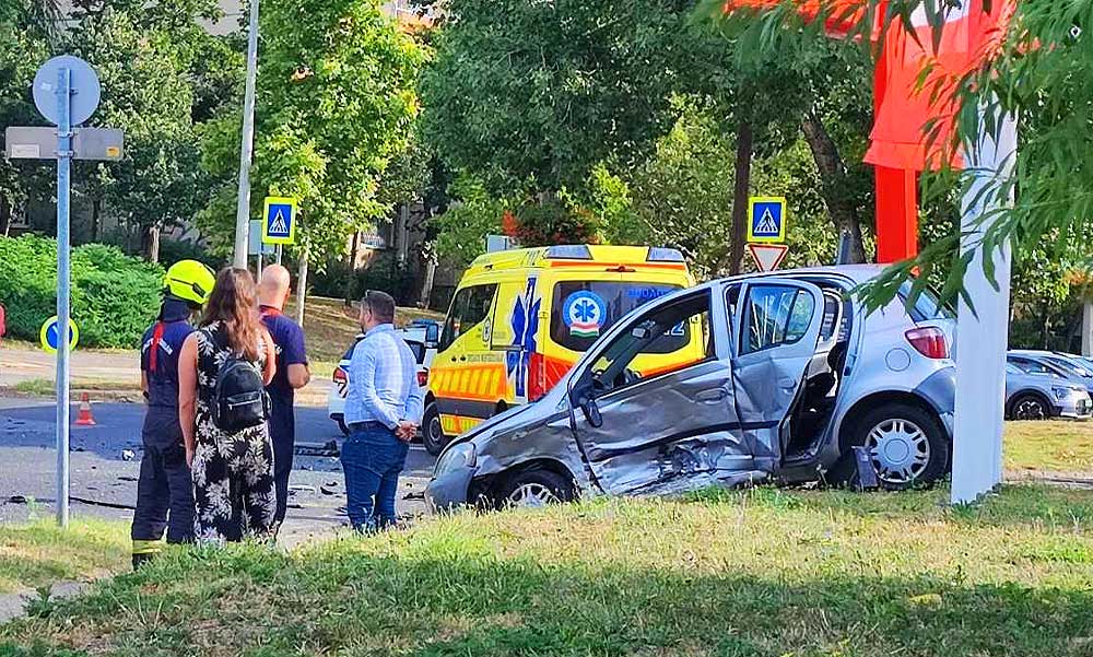 90 éves asszony okozott durva balesetet Gazdagréten a Penny Marketnél – Biztosan volánhoz kell ülni ennyi évesen?