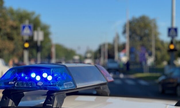 Egy kisteherautó gázolta halálra a 19 éves lányt Debrecenben: a rendőrség most a baleset szemtanút keresi