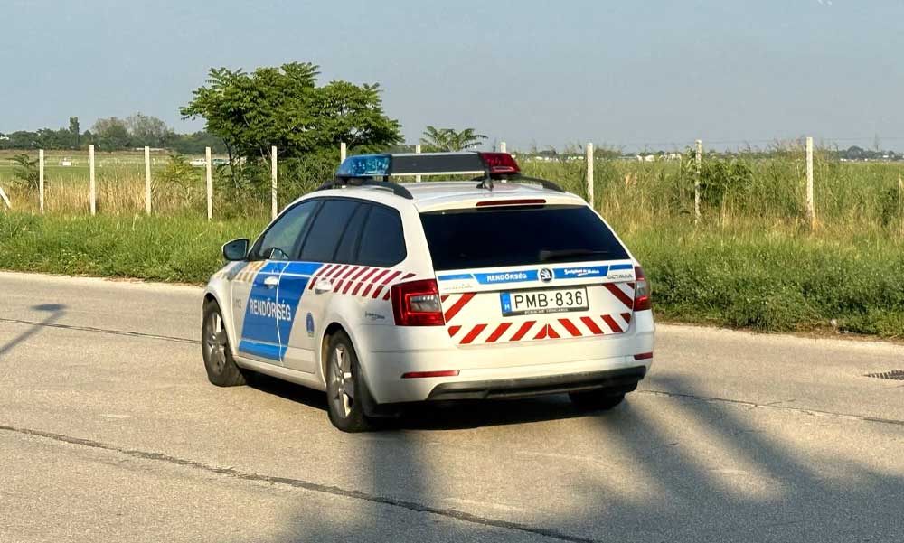 Nem menekülhetett: bilincsbe verve vitték el a rendőrök Pest megyei sorozatbetörőt