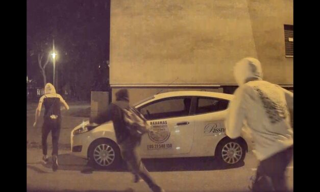 Vandálok Budapest 3. kerületében: fiatalok ugráltak végig az autók tetején, de nem számítottak a kamerára, ami mindent rögzített