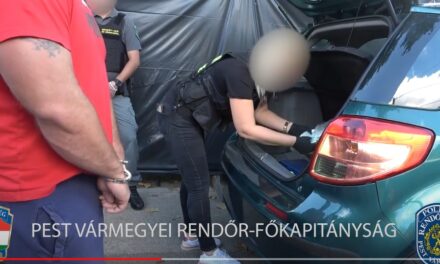 Zsaruk szakították félbe az illegális bizniszt: döbbenetes, amit a helyszínen találtak – videó