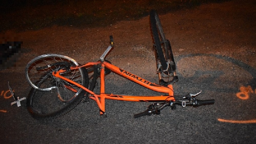 Részegen száguldott italért, amikor elgázolt egy fiatal biciklist – Hamarosan bíróság előtt felelhet a felelőtlen sofőr