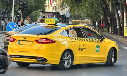 Csalás a BKK-nál: kamuzták a taxik ellenőrzését a magasabb pótlékért, több embert is kirúgtak a cégtől