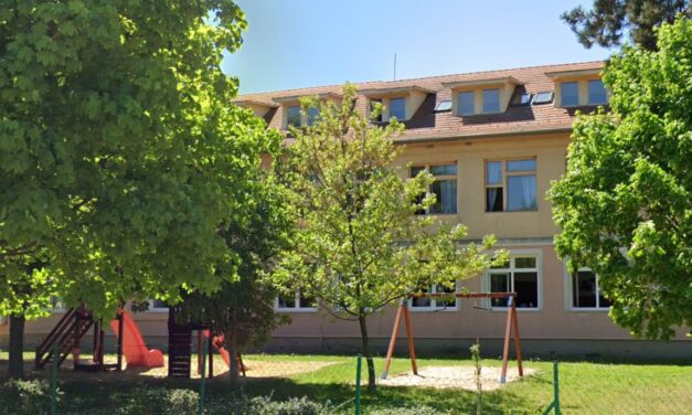 „Ha nem állok arrébb kétszer, akkor az engem eltalál” – Kis híján megölt egy embert az iskolaablakon kilövő diák