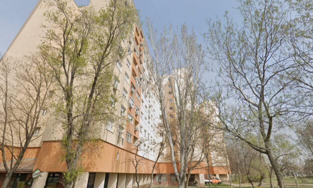 „Annyira lúzer volt, hogy rosszul kötötte ki magát, s ereszkedés közben megcsúszott” – Nem is ismeri a budapesti pókembert az a nő, akihez az ablakon akart bemászni állítólagos „szerelme”