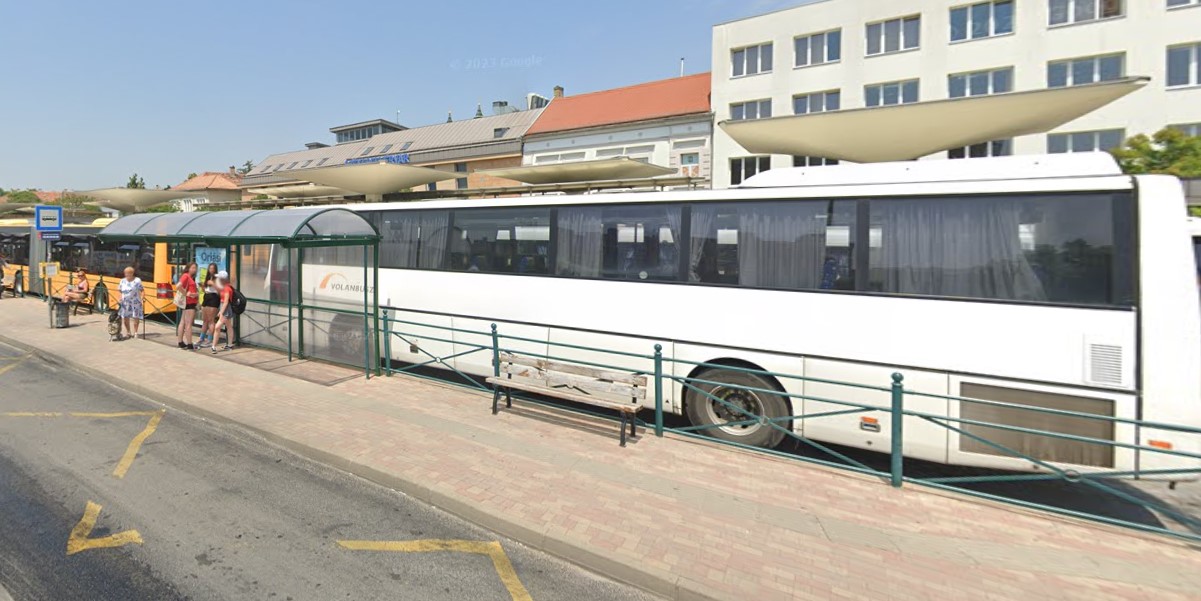 Meghalt egy várakozó utas a székesfehérvári autóbuszállomáson