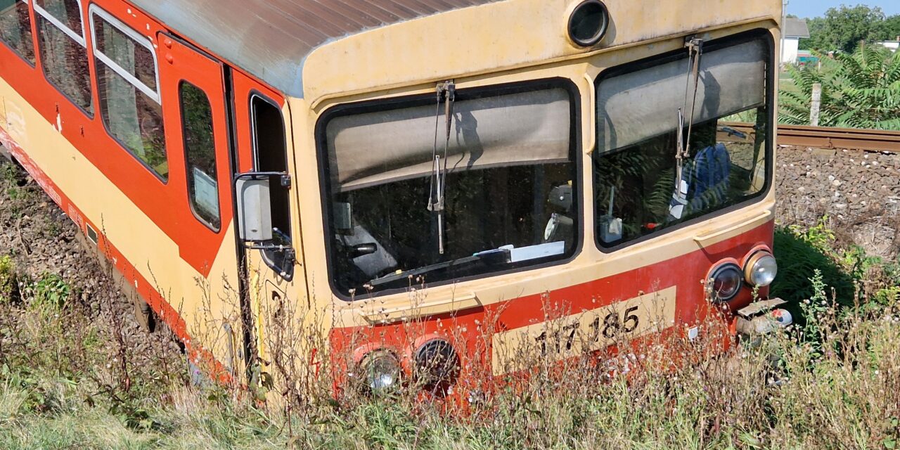 MÁV: kisiklott egy vonat, megbénult a vasúti közlekedés Balassagyarmat felé