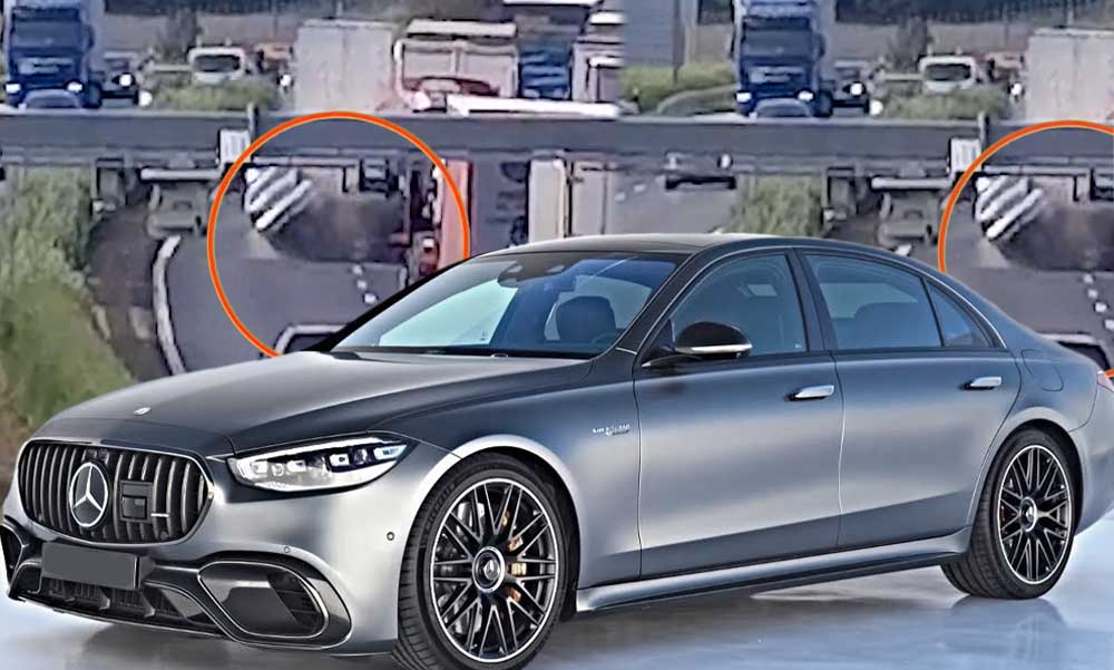 Hiába a drága Mercedes, Matchboxként csapódott a szalagkorlátnak, közben a Köröshegyi völgyhídról majdnem 100 méteres szakadékba zuhant egy autó – VIDEÓVAL