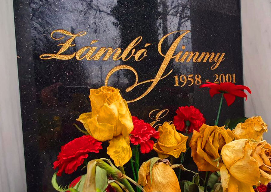 „Mintha tegnap lett volna, hogy elveszítettünk. Nagyon hiányzol nekünk” – 23 évvel ezelőtt dörtült el a végzetes lövés Zámbó Jimmy budapesti otthonában