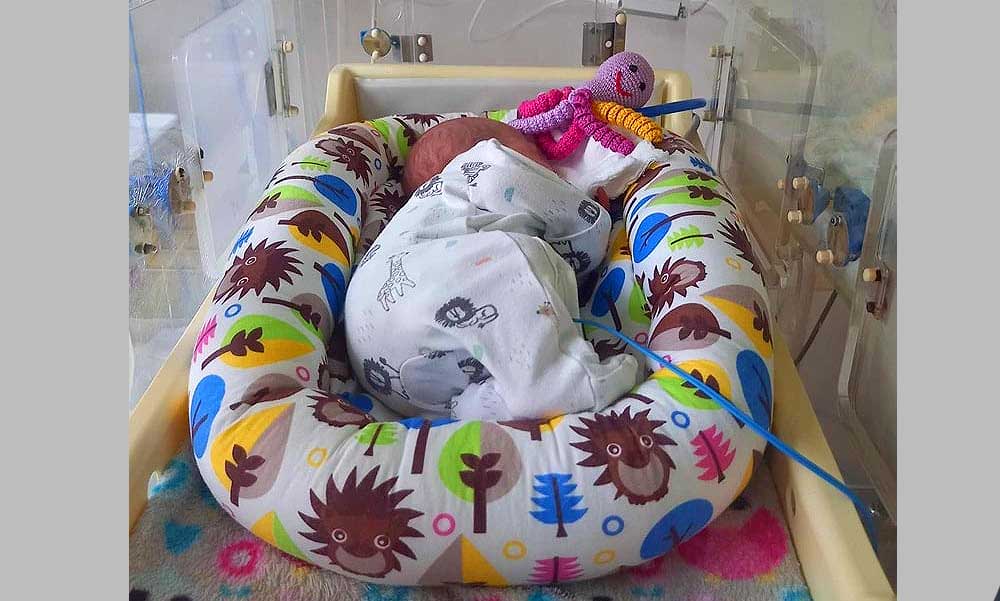 Megszólalt a csengő: egy kislányt találtak a Heim Pál babamentő inkubátorába, 3 nappal ezelőtt a hatvani kórházban egy kisfiút hagyott ott az édesanyja