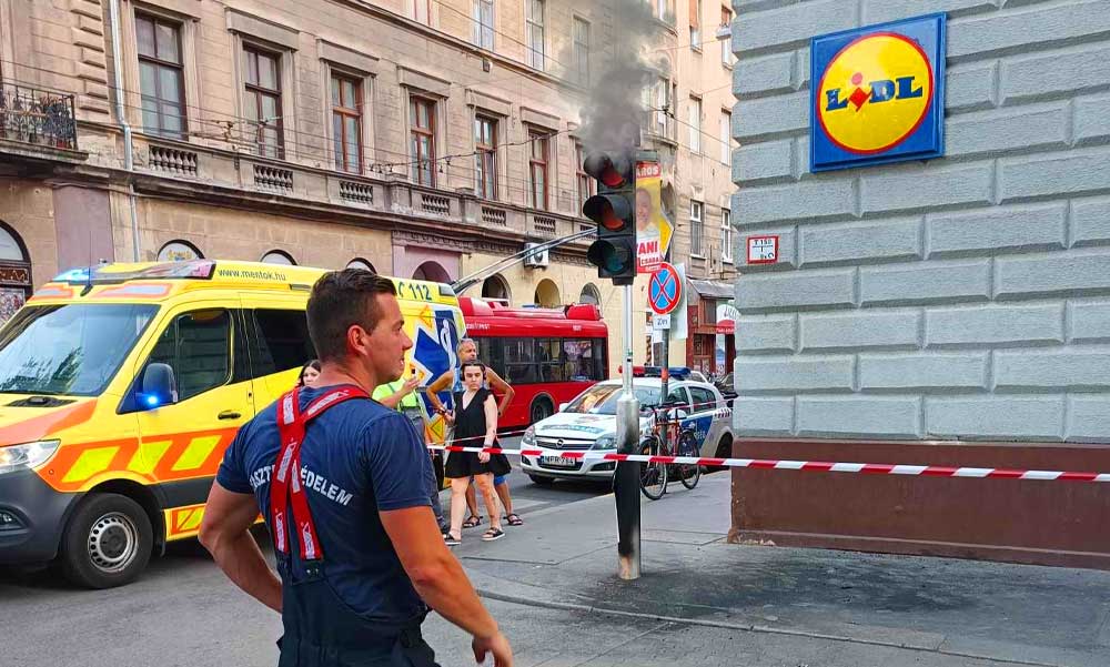 Új fejlemény: Megszólalt az a sérült, aki mellett felrobbant a jelzőlámpa Budapest belvárosában
