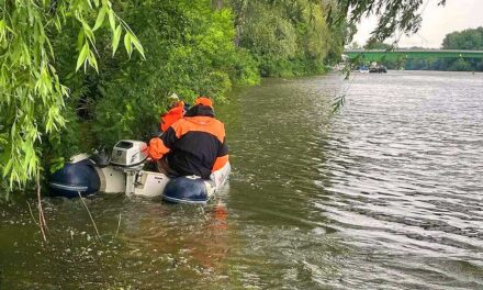 „Anyára nagyon vigyázzatok” – ezt kiabálta a Tiszában fuldokló 16 éves Ottó, gyűjtés indított fia temetésére a súlyos anyagi gondokkal küzdő édesanya
