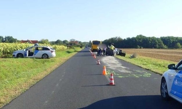 Halálos baleset Győrnél: egy busz és egy autó ütközött, egy ember a helyszínen meghalt