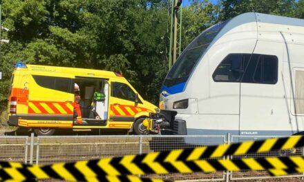 Elgázolt egy embert a vonat Budapesten, terelt útvonalon közlekednek a vonatok
