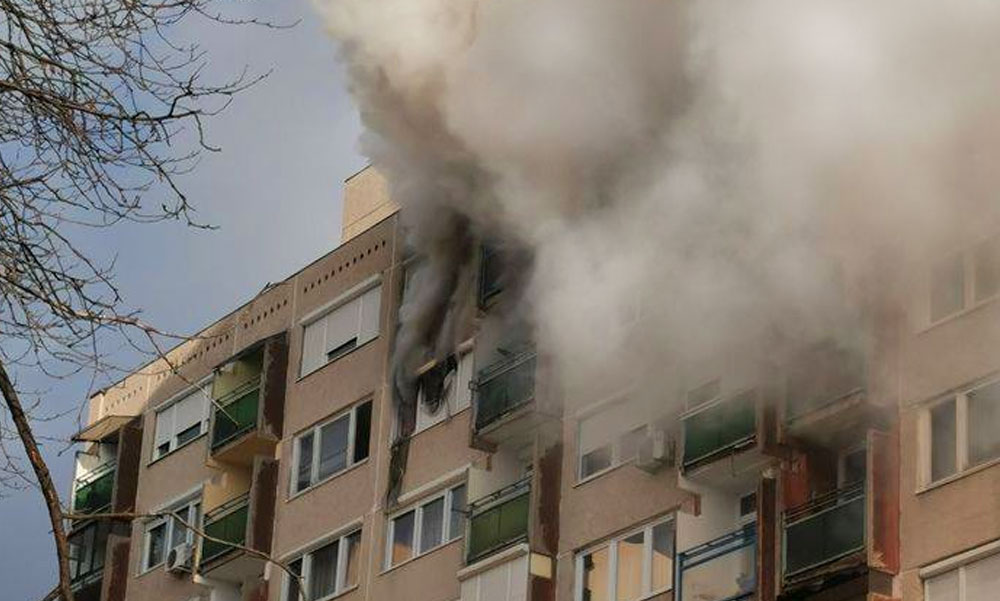 Kigyulladt egy panellakás Budapesten, meghalt egy idős férfi