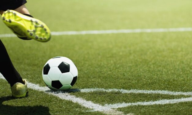 Tragédia a focipályán: olyan súlyosan megsérült meccs közben a Pest megyei labdarúgó, hogy pár nap múlva meghalt