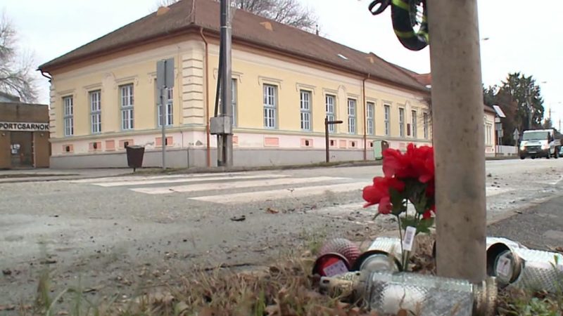 Tragédia Nádudvaron: a karácsonyi díszkivilágítást mutatta meg gyermekeinek, eközben gázolta halálra a nyugdíjas tanár a kétgyermekes édesanyát