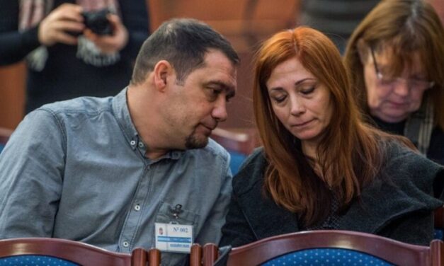 Közleményben magyarázza a bíróság, miért engednék ki a börtönből azt az orvost, aki volt szerelmét megkötözte, majd lúggal öntötte le a nő nemi szervét