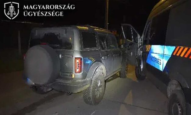 Részegen, jogsi nélkül hajtott bele a rendőrökbe egy orvos: a bíróság nem tartóztatta le, mert nagy vagyona van és fontosabb, hogy gyógyítson