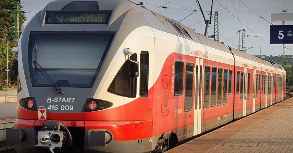 Elgázolt egy embert a vonat Budapesten, az áldozat a helyszínen szörnyethalt