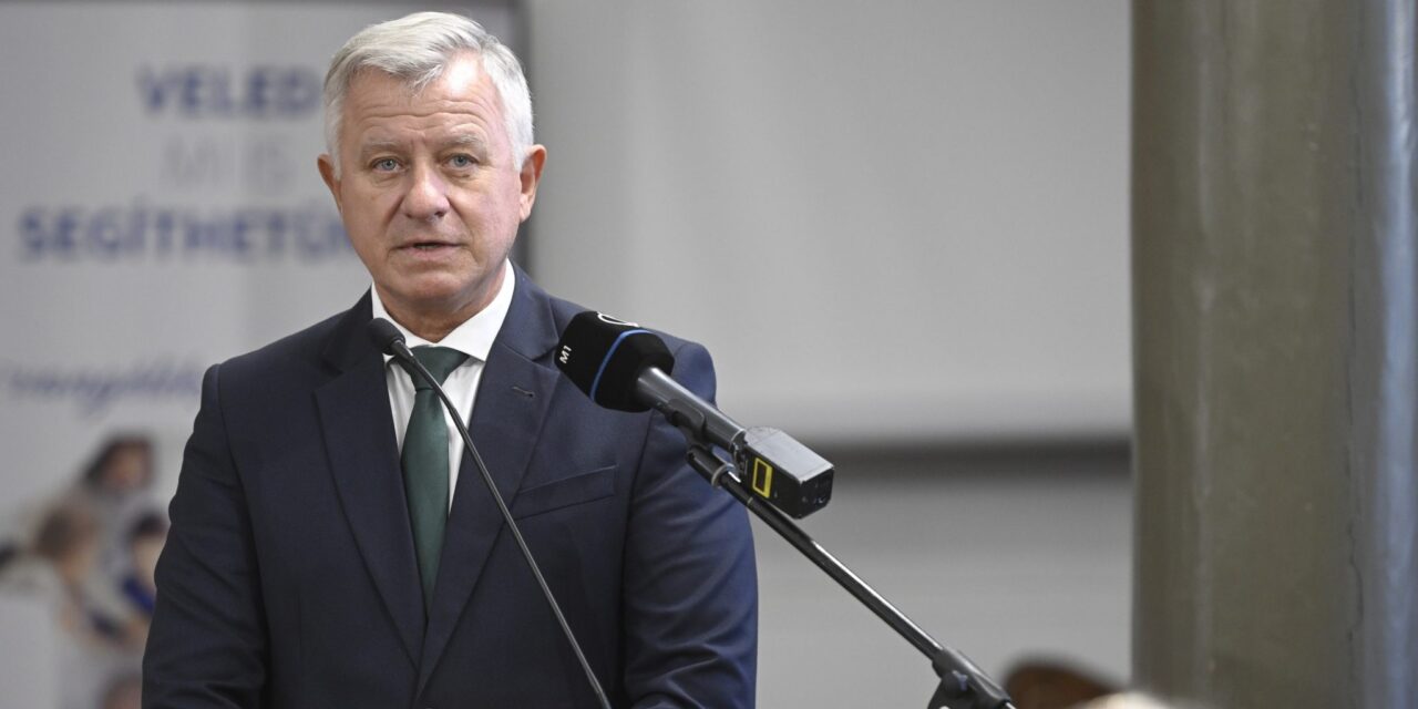 Elismerte Törő Gábor fideszes politikus, hogy fia összebalhézott az élettársával, emiatt állították elő a rendőrök: kábítószert is találtak nála