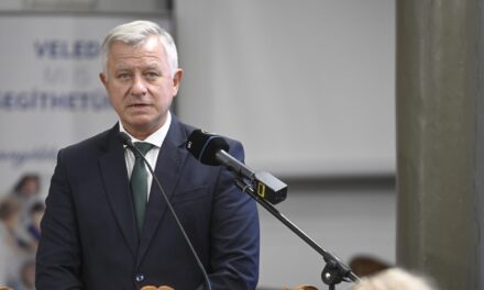 Elismerte Törő Gábor fideszes politikus, hogy fia összebalhézott az élettársával, emiatt állították elő a rendőrök: kábítószert is találtak nála