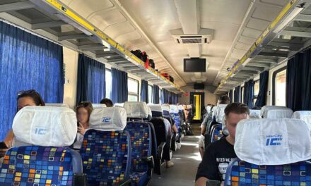 Baleset a szombathelyi InterCityn: leszakadt egy lámpa a vasúti kocsiban, egy idős asszony fejsérülést szenvedett