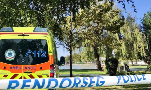 Vizibiciklizés közben rosszul lett és meghalt egy 36 éves férfi a keszthelyi strandon
