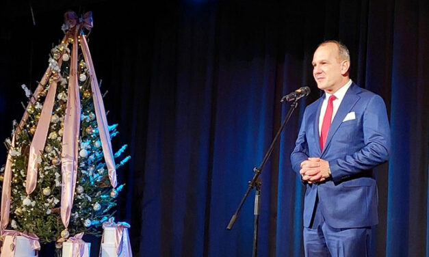Decemberben részegen, öngyilkos akart lenni, most lemondott Kiskunfélegyháza polgármestere