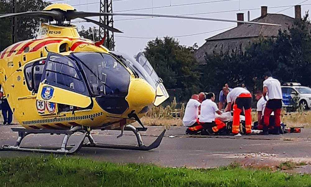Állami gondozásból szökött haza az a 10 éves kisfiú, aki a mozgó vonat ablakából ugrott ki Taktaharkányban: súlyos koponyasérülést szenvedett