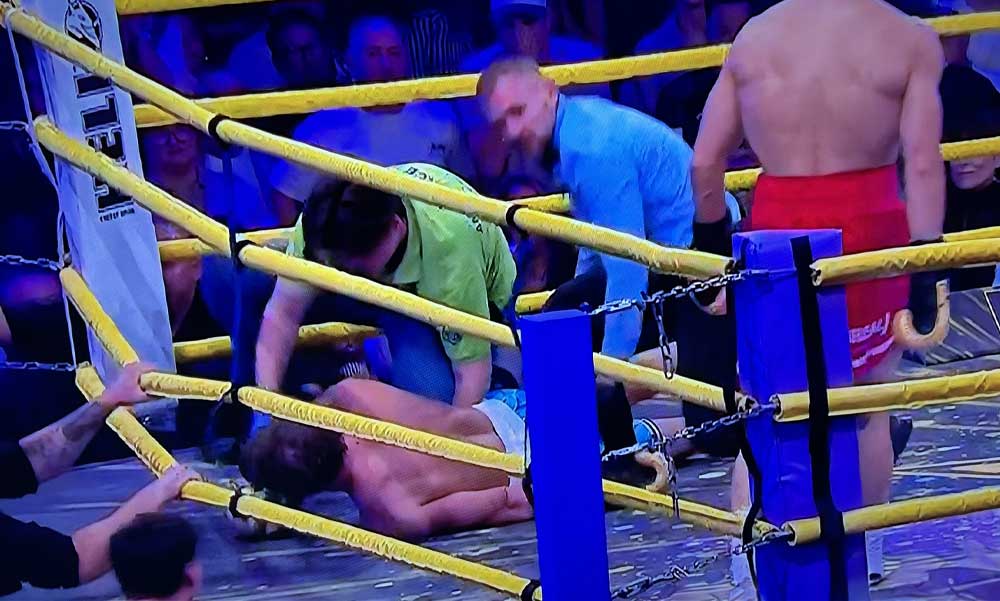 Kőkemény kiütés a Sztárboxban: percekig feküldt mozdulatlanul a földön Kamarás Iván, mituán Bódi Bence  kiütötte