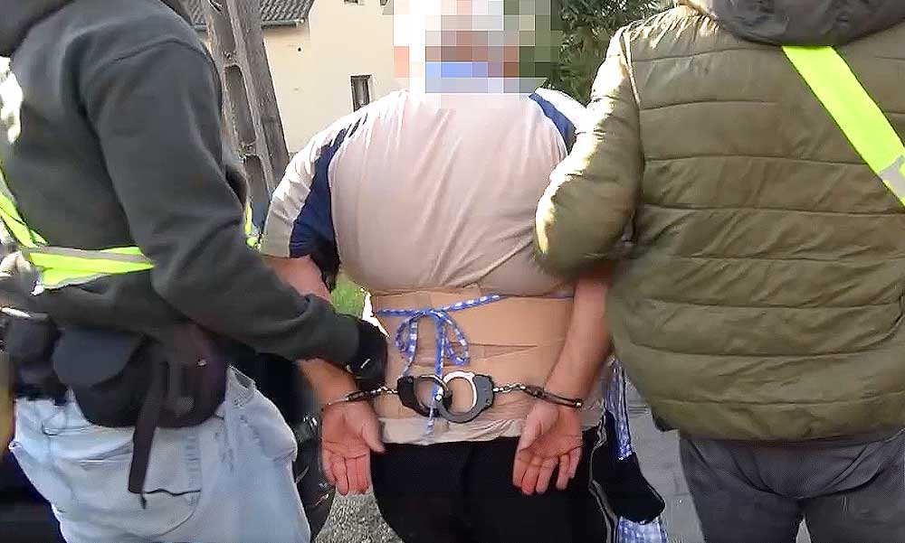 Robbanás Monorierdőn: féltékenységből akarhatta megölni sógorát a zebegényi férfi, a TEK kommandósai fogták el